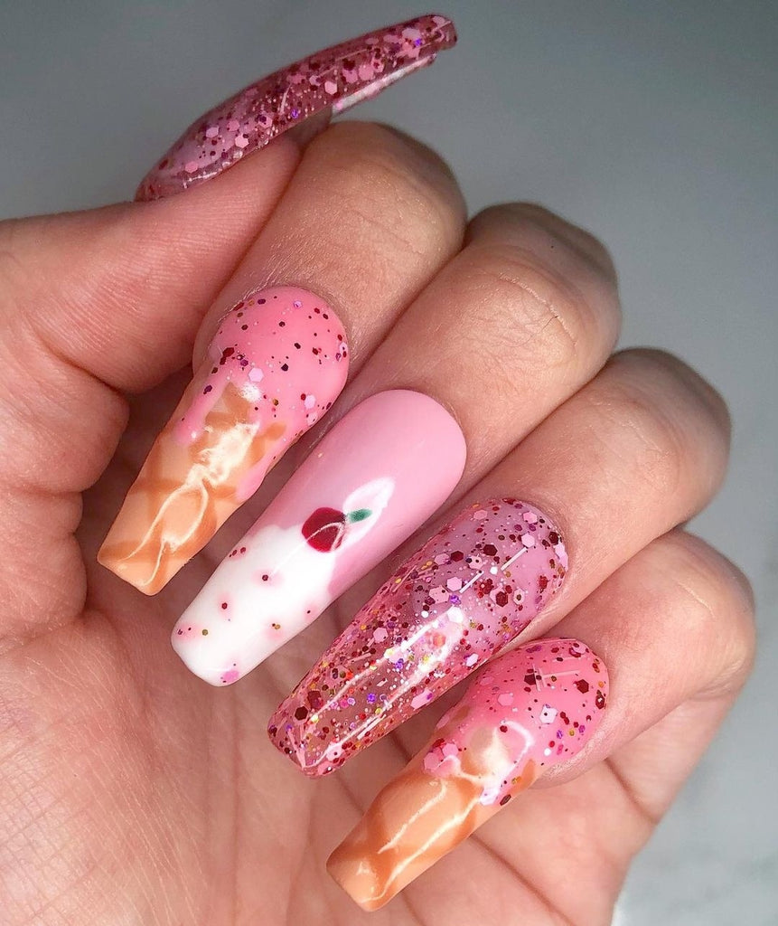 Load image into Gallery viewer, Red Carpet Queen